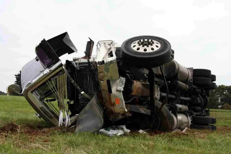 Totaled Semi Truck_Easy 1